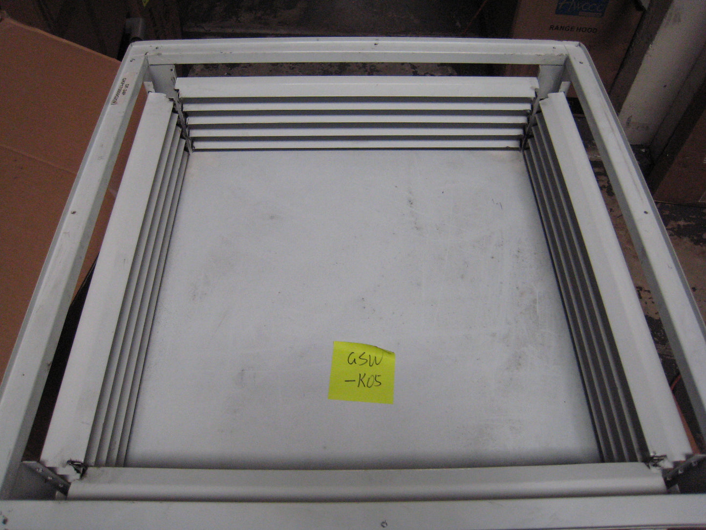 [Used] GSW21-K05-CR-DF-24P GSW 24” White Powder Coated 4-Way Adjustable Air Diffuser for Evaporative Swamp Cooler, 26” Mounting Edge (24"x24"x6")